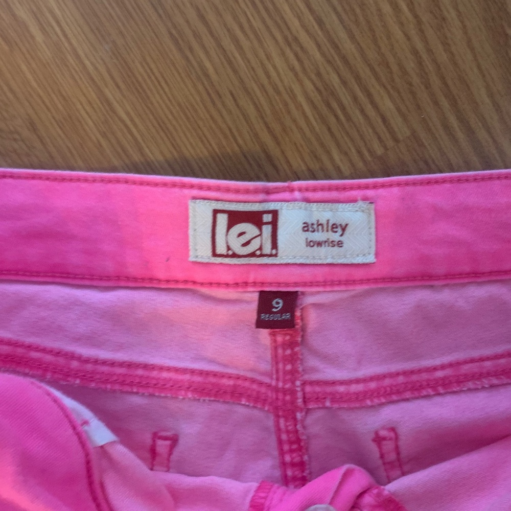 Lei shorts - Picture 2 of 3